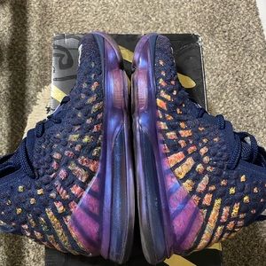 Nike Lebron 17